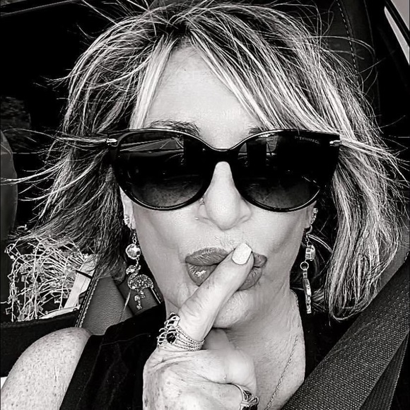 Meet your Posher, Tc - Picture 1 of 8